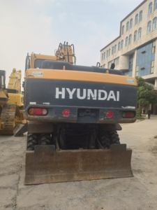 Excellente excavatrice hydraulique originale de roue de Hyundai 210W-9 d'occasion - Product Image 3