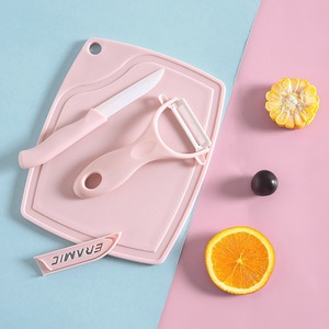 Juego de cuchillos de cerámica de 3 piezas, diseño ligero para cocina, juego de peladores y tablas de cortar - Product Image 4