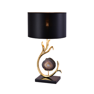 Lámparas de Escritorio Únicas de Última Moda en Dorado con Pantalla, en Venta - Product Image 5
