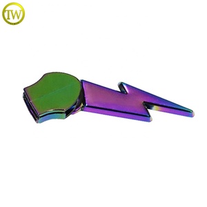 Biểu Tượng Tùy Chỉnh Kim Loại Dây Kéo Kéo Thiết Kế Túi Xách Cầu Vồng Kim Loại Puller Trượt Cho Áo Khoác - Product Image 2