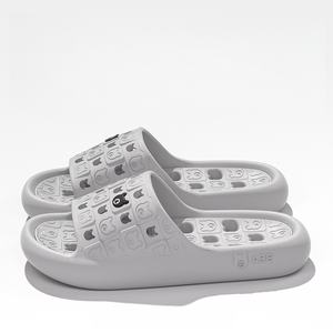 Pantuflas de baño antideslizantes para adultos, múltiples estilos y colores, pantuflas cómodas y a la moda. - Product Image 3