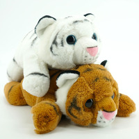 Vente en gros directe usine : Peluche Tigre Porte-Bonheur de l'Année du Tigre, Tigre Mignon, Coussin Long, Coton PP, Cadeau, Pour 8-13 ans, Boîte couleur, Sac en filet