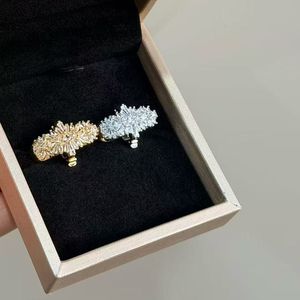 <span class=keywords><strong>Auriculares</strong></span> de Clip para Oreja, <span class=keywords><strong>Auriculares</strong></span> Deportivos de Oreja Abierta, Ligeros, Cómodos, Ajuste Estable, <span class=keywords><strong>Auriculares</strong></span> Inalámbricos con Decoración de Lujo - Product Image 4