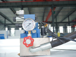 Machine de découpe hydraulique entièrement automatique E21S 6MM 3200MM pour tôles d'acier avec support de matériau avant - Product Image 5