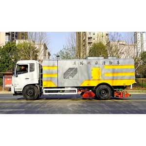 Camión barredor multifuncional Dongfeng 4x2, barredora de calles, camión de limpieza, vehículo de succión de polvo - Product Image 6