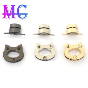 Herrajes Mingcheng con Cierre Giratorio en Forma de Cabeza de Gato de 890 mm para Bolsos, Ropa y Artículos de Cuero - Product Image 4