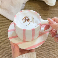 Mug en céramique rayé peint à la main, design créatif et simple, tasse à café et soucoupe pour le petit-déjeuner et le thé de l'après-midi