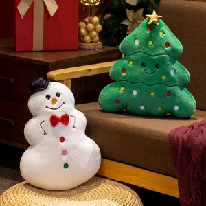 Vente en gros d'usine : Peluche de Noël au design de dessin animé, jouet personnalisé, coussin décoratif promotionnel pour fêtes, maison et décoration de Noël - Product Image 4
