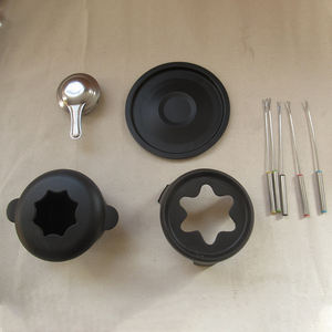 Vente en gros Bon marché de haute qualité Mini couverture ronde en forme de fleur Ensemble de <span class=keywords><strong>fondue</strong></span> au chocolat au fromage en fonte émaillée - Product Image 5