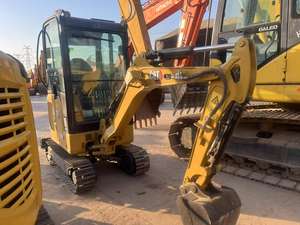 Mini-excavatrice CAT302 d'occasion à prix avantageux, moteur Cummins, poids opérationnel de 3 tonnes, pompe hydraulique Eaton, boîte de vitesses, roulement Hawe Hengli - Product Image 4