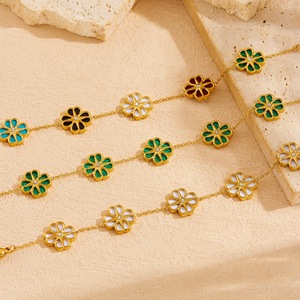 Daisy <b>Flower</b> Chain <b>Bracelet</b> Gold Plated Zinc Alloy Women's Jewelry Gift Accessory - Product Image 1