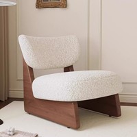 Fauteuil de salon moderne à structure en bois avec design minimaliste, housse amovible et coussin rembourré