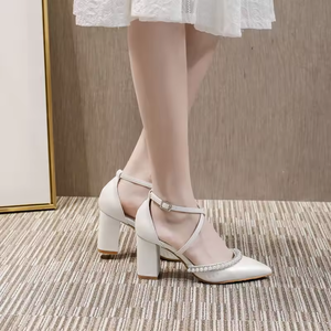 Chaussures de mariage pour femmes, pointure 35-43, bout pointu, talons hauts blancs pour femmes, sandales à talons épais pour mariée, design de créateur. - Product Image 5