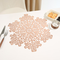 Napperons de table en PVC de luxe de style européen, 42 cm, motif feuille de Ginkgo en vinyle doré, pour salle à manger, café, cuisine, événements et mariages