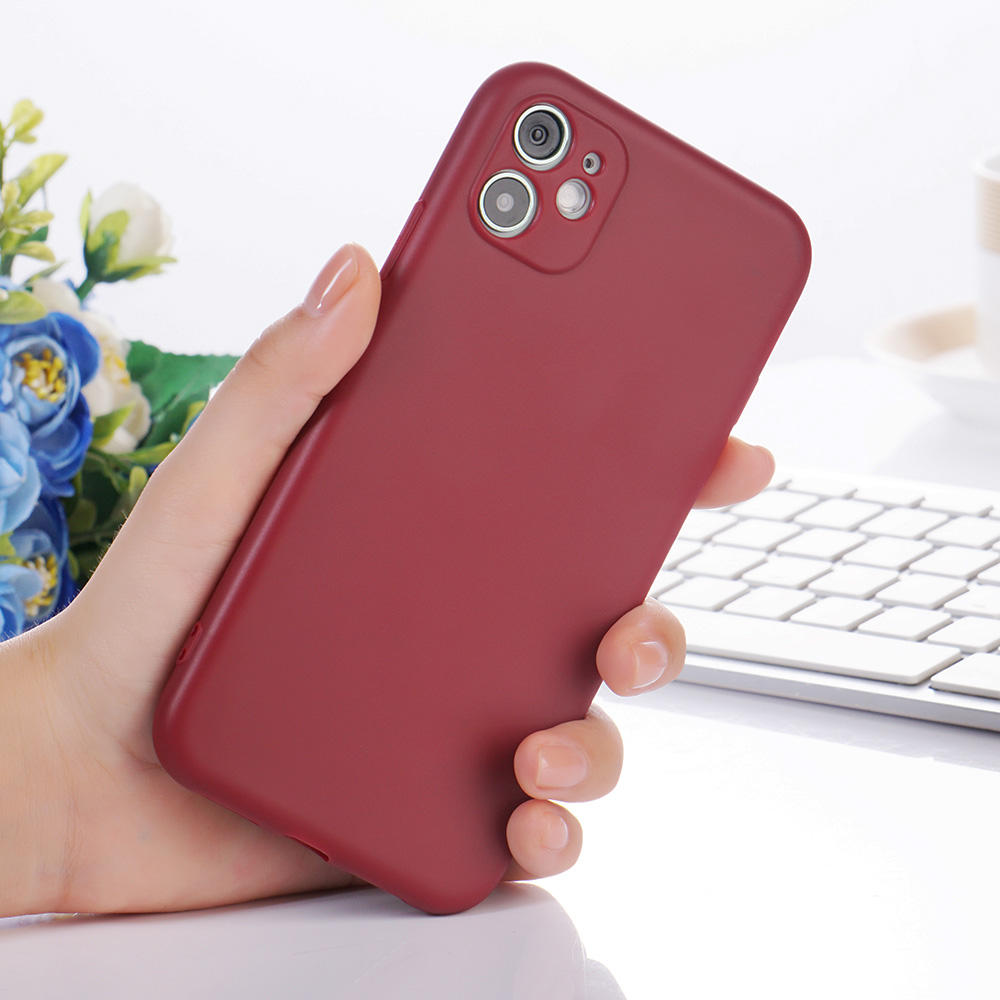 สีแดงเข้ม