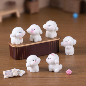 Figurine Anjing Bichon Frise Berbulu Halus, Ornamen Anjing Putih Lucu untuk Lanskap Mini dan Dekorasi Meja - Product Image 1