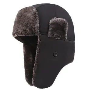 2024 guangzhou style russe drôle hiver cuir trappeur chapeau chaud pour hommes logo personnalisé hommes chapeau d'hiver avec fourrure en gros