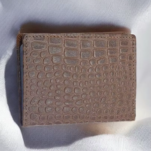 Cartera de Cuero Genuino, Tarjetero con 11 Ranuras, Cartera Delgada Bifold Color Bronceado para Hombre y Mujer, con Bloqueo RFID, Compacta - Product Image 1