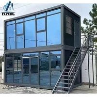 Villa Modulaire Préfabriquée de Luxe 20/40 pieds, Conteneur Postmoderne avec Toit Triangulaire Respirant, Panneaux Sandwich en Acier, Salle de Bain et Cuisine