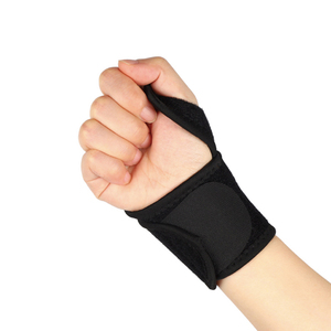 Muñequeras Deportivas Transpirables y Ajustables <span class=keywords><strong>para</strong></span> Gimnasio, Soporte <span class=keywords><strong>para</strong></span> Levantamiento de Pesas, Cinturón de Soporte <span class=keywords><strong>para</strong></span> Manos <span class=keywords><strong>para</strong></span> Alivio del Dolor - Product Image 4