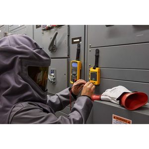มัลติมิเตอร์ดิจิตอล Fluke 87V True RMS พร้อมชุดอุปกรณ์ตรวจสอบแรงดันไฟฟ้า PRV240 - Product Image 5