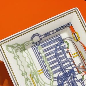 Plateau de présentation de bijoux en céramique artisanale de style Art déco moderne avec motif végétal et logo personnalisé - Décoration d'intérieur écologique - Product Image 4