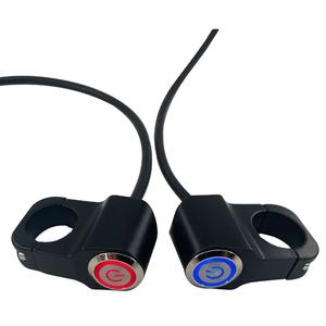 Interruptor Metálico para Motocicletas y Vehículos Eléctricos, Modificado con Autobloqueo, Interruptor de Manillar de Aleación de Aluminio con Luz LED - Product Image 3