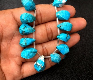 21 pièces de haute qualité bleu ciel indien Turquoise pierres précieuses torsadées en forme de larme Briolette perles pour la fabrication de bijoux - Product Image 2