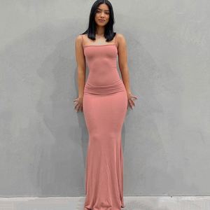 Vente en gros Robes longues moulantes sans manches pour femmes, style <span class=keywords><strong>Kim</strong></span> <span class=keywords><strong>Kardashian</strong></span>, décontractées, à fines bretelles, collection 2025 - Product Image 5