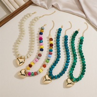 Collier en résine colorée fait main avec pendentif cœur, design simple et tendance, chaîne de bijoux pour femme