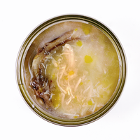 Échantillons gratuits de gros cubes de viande Mousse Cat Treats Snacks Boîte de bouillon de poitrine de poulet avec capelan râpé et herbe à chat