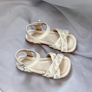 Sandalias de Princesa con Perlas y Diamantes de Imitación para Niñas Fankahao, Verano 2025, Nuevas Sandalias de Playa para Niños con Cierre de Velcro y Suela de TPR - Product Image 4
