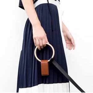 Correa de perro de cuero de lujo con asa de anillo de metal, Correa y collar de perro de alta calidad para cachorros y gatos - Product Image 2