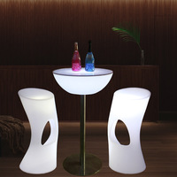 Table de bar haute lumineuse à LED Table de cocktail colorée avec barre carrée Polyvalente pour la cuisine et les repas en plein air