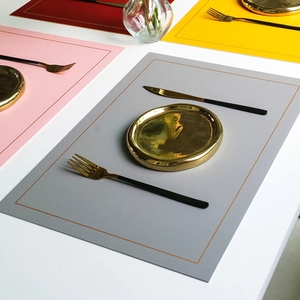 Tappetino per Tavolino da Caffè in PVC a Doppio Lato, Antiscivolo, Impermeabile e Lavabile, Adatto per la Sala da Pranzo - Product Image 3