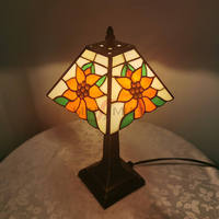 Lampe de table en verre teinté motif floral, lampe de lecture de bureau, lampe de chevet décorative pour petite chambre, bureau à domicile