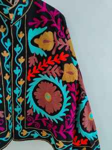 Veste en broderie Suzani faite à la main en Inde, style unique, veste artisanale, motif floral, manteau pour femmes, nouveau style, veste bohème Suzani - Product Image 4