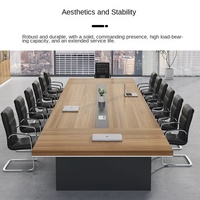 Ensemble de table de conférence longue, design minimaliste moderne de style panneau, en bambou, avec boîte de jonction de câbles ignifuge pour conférence