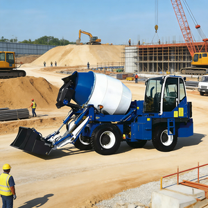 Bétonnière auto-déchargeante YINGDONG 4m³ mini, portable, pour les travaux de construction rurale au Nigeria - Product Image 1