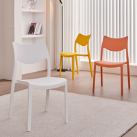 Chaise empilable en plastique pour l'intérieur et l'extérieur, sans accoudoirs, pour la salle à manger, la maison et le café
