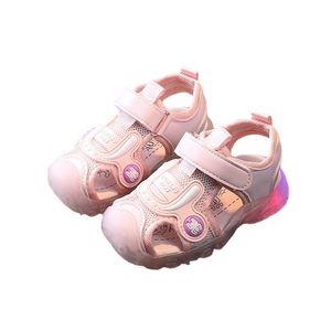 Chaussures de plage décontractées pour enfants, en maille ajourée, avec lumière intégrée, idéales pour l'été - Product Image 5