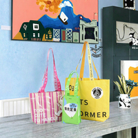 Sac tissé en PP, sac en plastique tissé, motif personnalisable, sacs de courses laminés, style pliable, en polypropylène tissé à la main, matériau PP durable