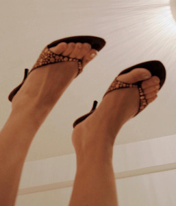 Nueva Colección Verano 2026, Sandalias de Tacón Alto de Terciopelo para Mujer, Estilo Flip-Flop con Tiras Ajustables, para Exteriores - Product Image 5