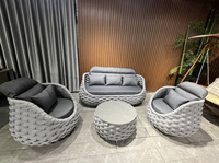 Meubles de patio d'extérieur modernes, ensemble de jardin résistant aux intempéries avec canapé en rotin en résine plastique pour villas et parcs