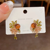 Boucles d'oreilles pendantes en cuivre plaqué or 14 carats Resoul, motif fleur, pompon vert fruit chinois, boucles d'oreilles uniques, vente en gros