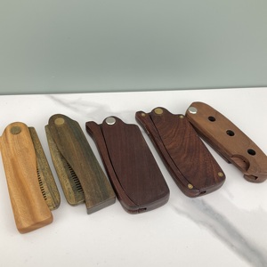Di alta qualità in legno di sandalo nero 2026 pettine pieghevole nero sandalo in legno Custom pieghevole pettini per barba <span class=keywords><strong>Set</strong></span> - Product Image 2