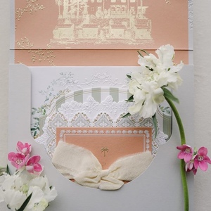 Carte d'invitation personnalisée en relief avec impression vanille, sérigraphie, logo personnalisé, design 3D en relief pour fête de jardin et mariage - Product Image 2
