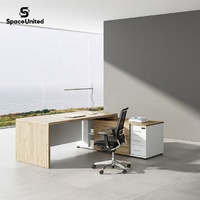 Bureaux de direction modernes en bois, directement de l'usine SpaceUnited, pour les gestionnaires administratifs