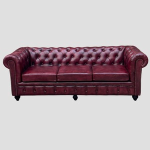 Elegante Sofá Chesterfield Rojo Vino, Sofá Tapizado con Botones Profundos de Cuero Genuino, Muebles de Sala de Estar de Lujo, Estilo Clásico - Product Image 1