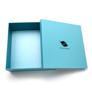 Caja de Regalo Premium con Cierre Magnético, Forro de Esponja con Relieve, Laminación Brillante - Empaque Rígido de Lujo Personalizado para Marcos de Fotos - Product Image 1